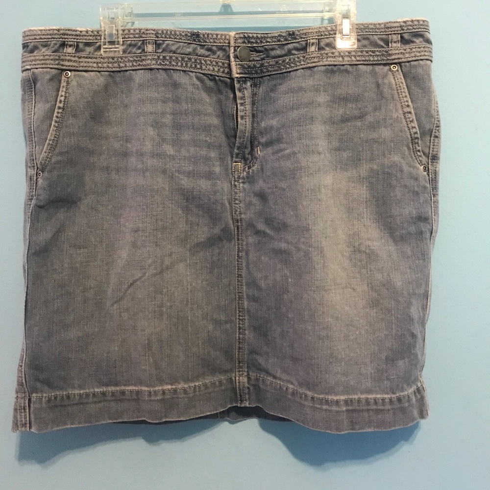 Vintage Old Navy denim skirt!